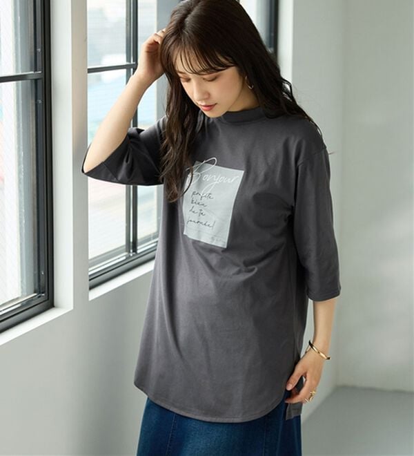 BELLUNA（ベルーナ）の「＜ＥＬＬＥ　Ａｃｔｉｖｅ＞多機能ロゴプリントチュニック（チュニック）」｜詳細画像