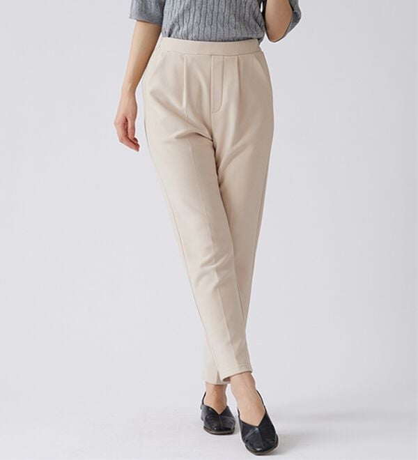 BELLUNA（ベルーナ）の「裏起毛ジョーゼット素材テーパードパンツ（テーパードパンツ）」｜エクリュ