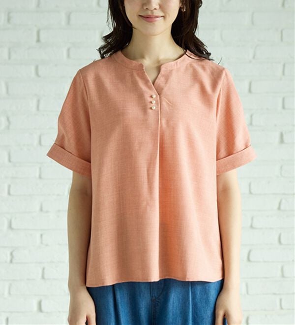 BELLUNA（ベルーナ）の「麻調合繊パール付タックデザインブラウス（ブラウス）」｜詳細画像