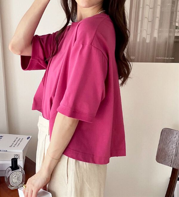 GeeRA（ジーラ）の「綿混素材クロップドＴシャツ（Tシャツ）」｜ピンク