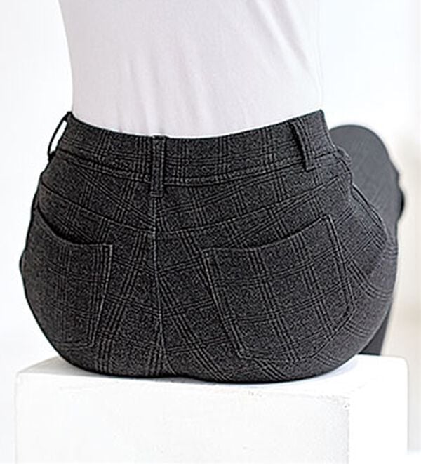 BELLUNA（ベルーナ）の「ラクふわスッキリ！静電気防止裏ファーパンツ（フルレングスパンツ）」｜詳細画像