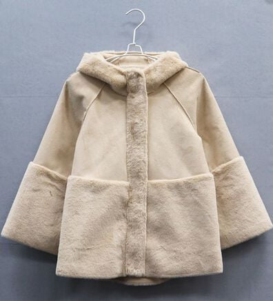 BELLUNA（ベルーナ）の「フェイクファー切替デザインフードコート（ハーフコート）」