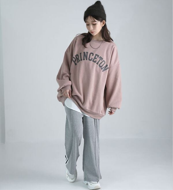 A HAPPY MARILYN（アハッピーマリリン）の「【Ｌ～８Ｌ】【ハピぽか裏起毛】２デザインから選べるロゴトレーナー 毛玉になりにくい（トレーナー・スウェット）」｜詳細画像