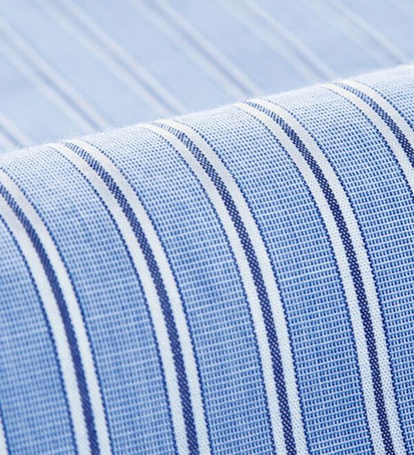 BELLUNA（ベルーナ）の「ぽわんと可愛いタック使いシャツブラウス（シャツ）」｜詳細画像