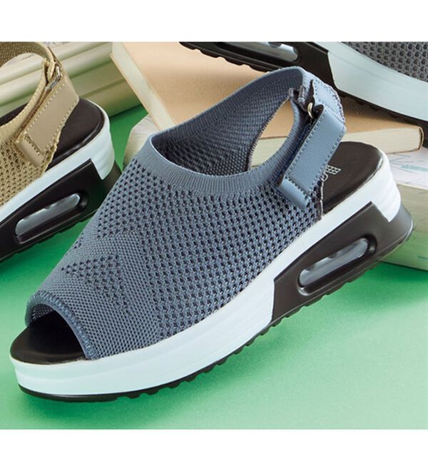 BELLUNA（ベルーナ）の「踵調整可能な４Ｅニットエアソールサンダル（サンダル・ミュール）」｜ブルー