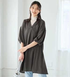 alotta（アロッタ）の「パフ袖とろみブラウスチュニックワンピース（チュニックワンピース）」｜チャコール
