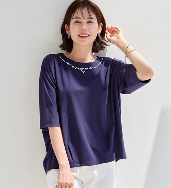 BELLUNA（ベルーナ）の「ビジュー使いドルマンプルオーバー（カットソー）」｜詳細画像