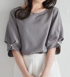 RANAN（ラナン）の「【ひんやり】袖タックデザインきれい見えブラウス（ブラウス）」｜ライトグレー