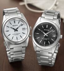 「レグノ　ソーラー電波時計（メンズ腕時計）」