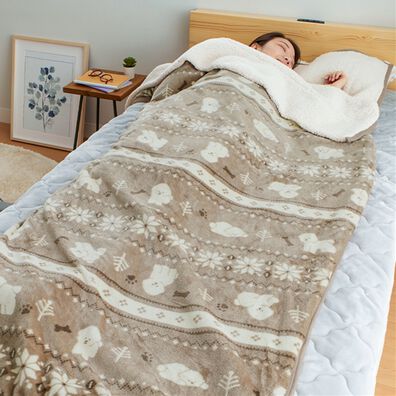 iellio（イエリオ）の「もこもこあったか素材のすっぽり毛布＜洗える・寝袋タイプ・シープ調ボア・マイクロ＞（毛布・ブランケット）」