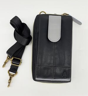 「＜ハッシュパピー＞大人のスマホ＆ウォレットポーチ（メンズショルダーバッグ）」｜ブラック