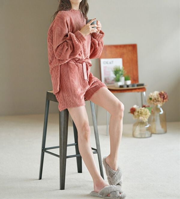 YU'NOW（ユナウ）の「【上下２点セット】ケーブル風フリースルームウェア＆ショートパンツセット（パジャマ・ルームウェア）」｜詳細画像