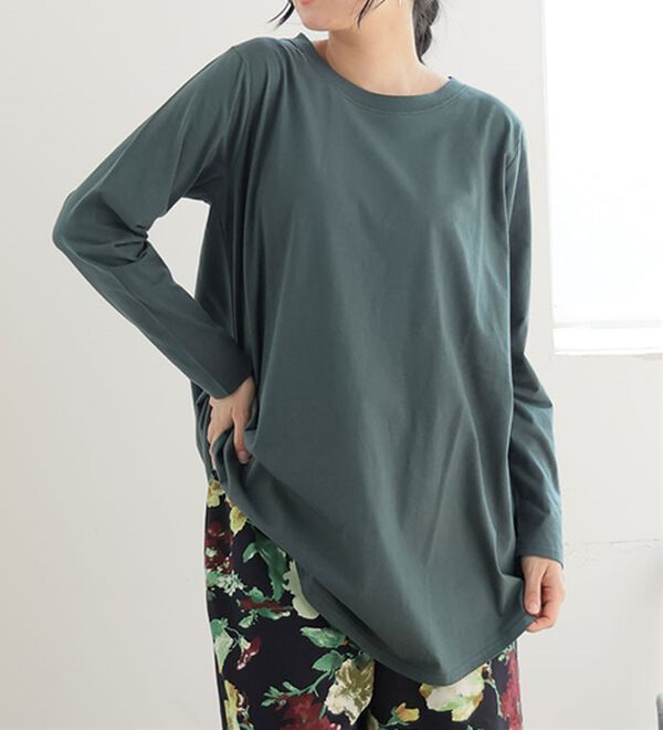 A HAPPY MARILYN（アハッピーマリリン）の「【Ｌ～８Ｌ】綿１００％裾フレア万能ロングＴシャツ（Tシャツ）」｜グリーン
