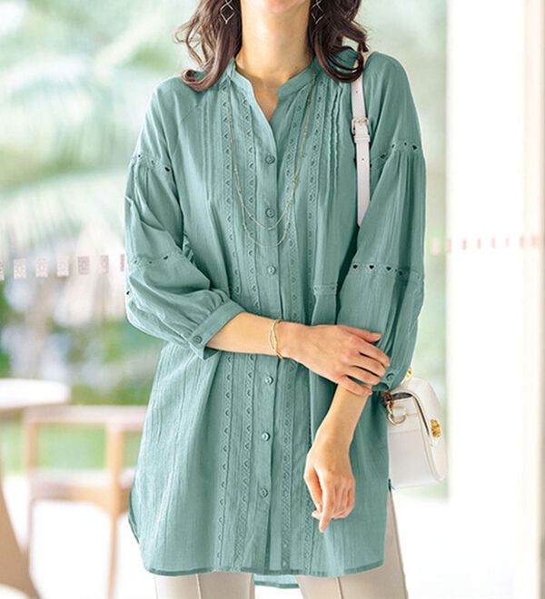 BELLUNA（ベルーナ）の「刺しゅうレース切替シャツチュニック（チュニック）」｜詳細画像