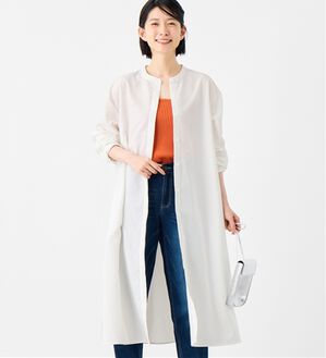 Viola e Viola（ヴィオラ エ ヴィオラ）の「【イージーケア】お手入れ簡単羽織に使えるシャツワンピ（シャツワンピース）」｜オフホワイト