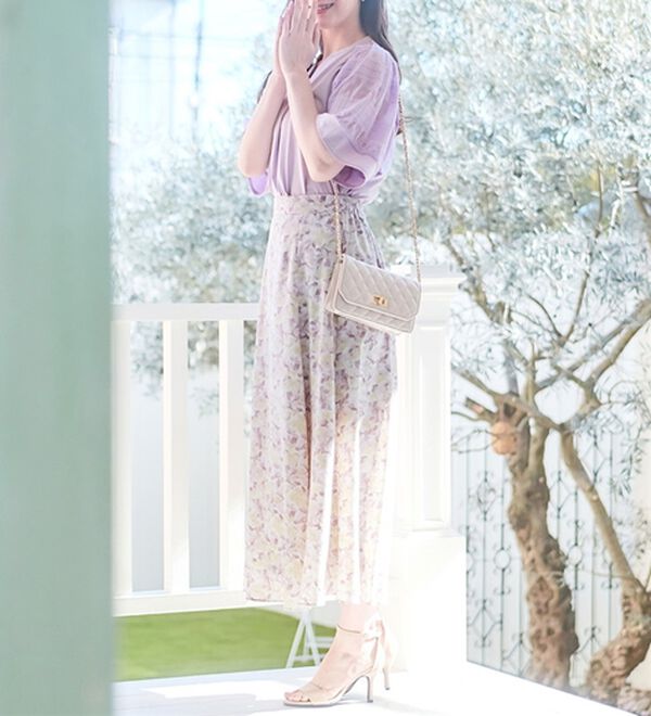 alotta（アロッタ）の「【接触冷感】シルケット素材袖レース切替トップス（カットソー）」｜ラベンダー