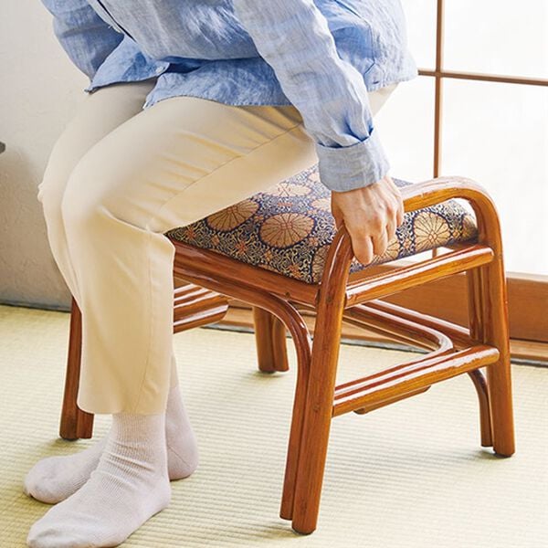 「手すり付仏前籐スツール（椅子・チェア・スツール）」｜詳細画像