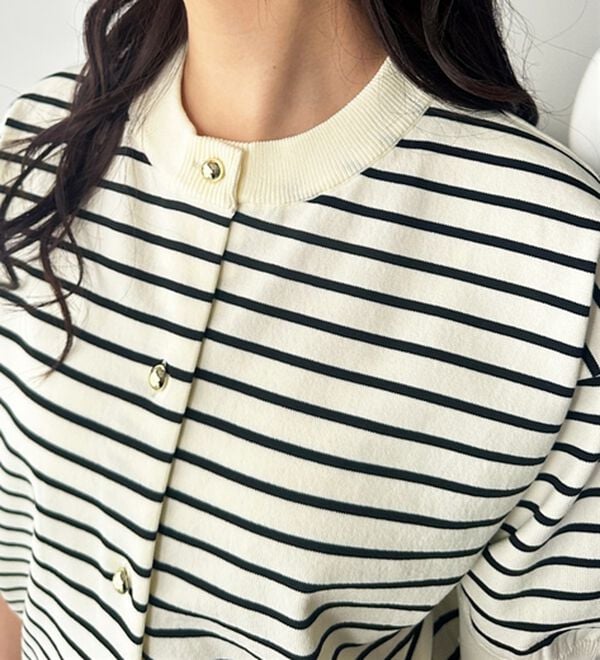 GeeRA（ジーラ）の「メタルボタンスポンディッシュカーディガン（ニットカーディガン）」｜詳細画像