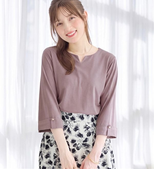 alotta（アロッタ）の「華奢見せ叶う！金ボタンデザイントップス（カットソー）」｜ラベンダーグレー