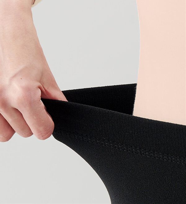 「１５０デニール裏起毛のあったかレギンス３枚組＋１（靴下・ストッキング）」｜詳細画像