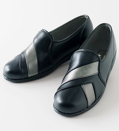 BELLUNA（ベルーナ）の「日本製やわらか素材の配色パンプス（パンプス）」