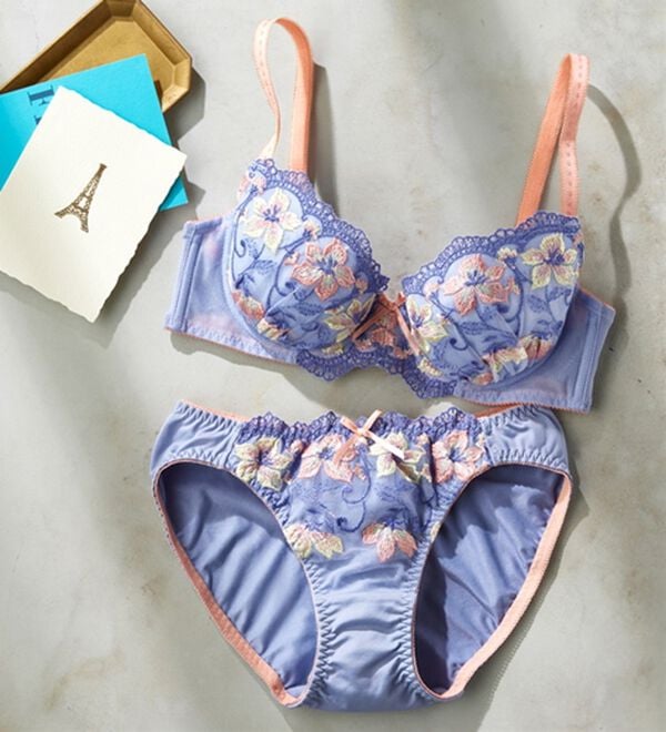 YU'NOW（ユナウ）の「ｔｏ　ｍｅｅブラ＆ショーツ（ブラジャー＆ショーツセット）」｜ブルー系スカラレース