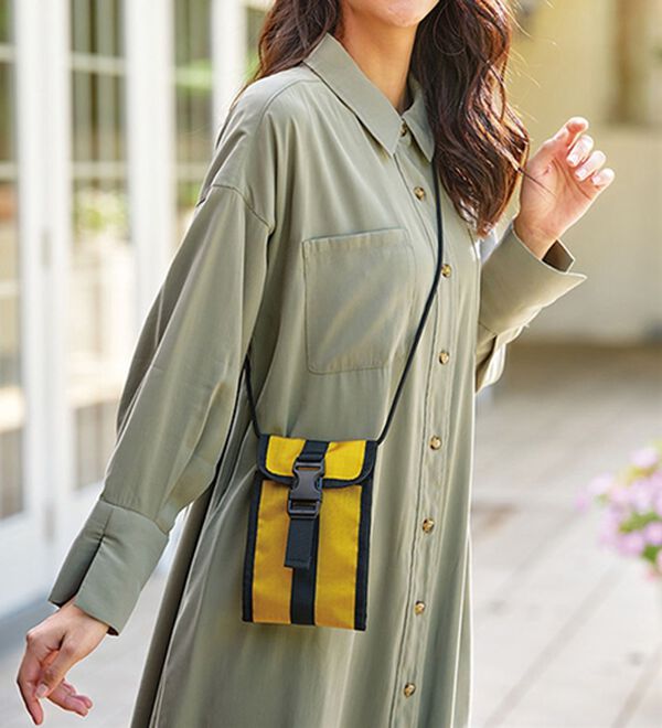 BELLUNA（ベルーナ）の「どこにでもスマホ入れポシェット（その他バッグ）」｜詳細画像