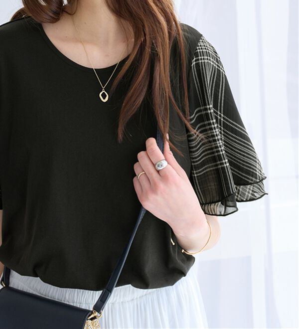 Viola e Viola（ヴィオラ エ ヴィオラ）の「【５つの機能付】袖シフォンゆるＴシャツ（Tシャツ）」｜詳細画像