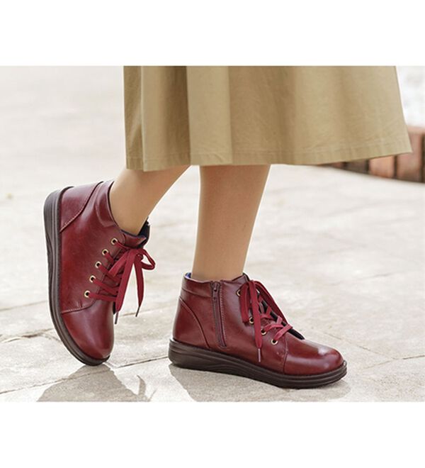 BELLUNA（ベルーナ）の「幅広レースアップショートブーツ（ブーツ）」｜詳細画像