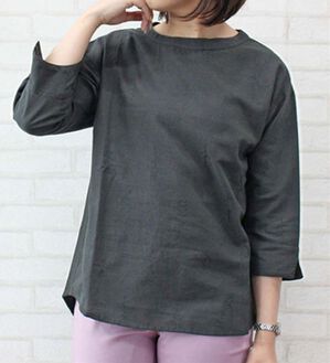 BELLUNA（ベルーナ）の「綿麻素材刺しゅうデザインブラウス（ブラウス）」｜チャコール