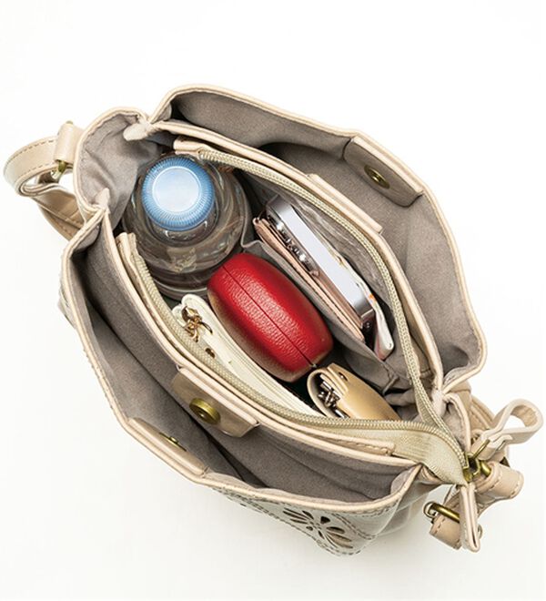 BELLUNA（ベルーナ）の「３層式カットワークミニショルダー（ショルダーバッグ）」｜詳細画像