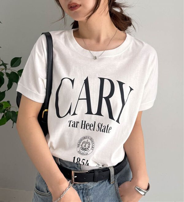 RANAN（ラナン）の「【汗シミ防止】カレッジロゴプリントT（Tシャツ）」｜ホワイト系