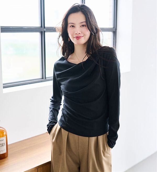 RANAN（ラナン）の「【春色追加】上品ドレープリブロングＴシャツ（カットソー）」｜詳細画像