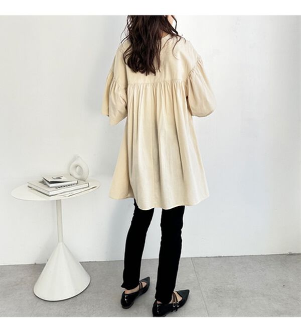 GeeRA（ジーラ）の「フレアー袖キーネックブラウス（ブラウス）」｜詳細画像