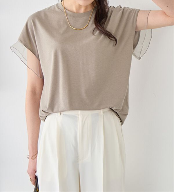 alotta（アロッタ）の「１枚でこなれ感！袖チュールデザイン綿混Ｔシャツ（Tシャツ）」｜詳細画像