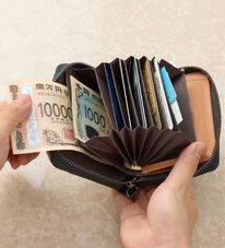 「イタリアンレザーこだわりコンパクト財布（メンズ財布・パスケース）」