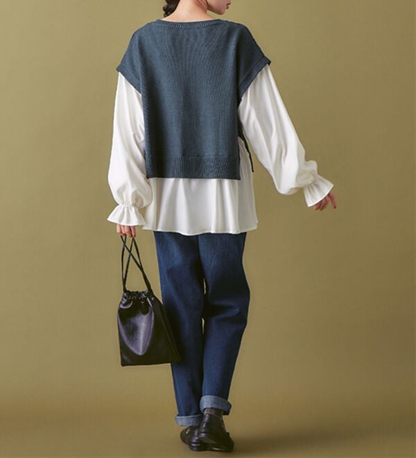 Viola e Viola（ヴィオラ エ ヴィオラ）の「１枚で重ね着が楽しめる！レイヤード風ケーブル編みニットトップス（ニット・セーター）」｜詳細画像