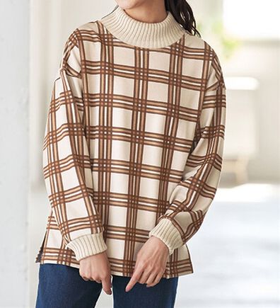 BELLUNA（ベルーナ）の「まるで着る毛布！静電防止付裏ファーニットリブトレーナー（トレーナー・スウェット）」