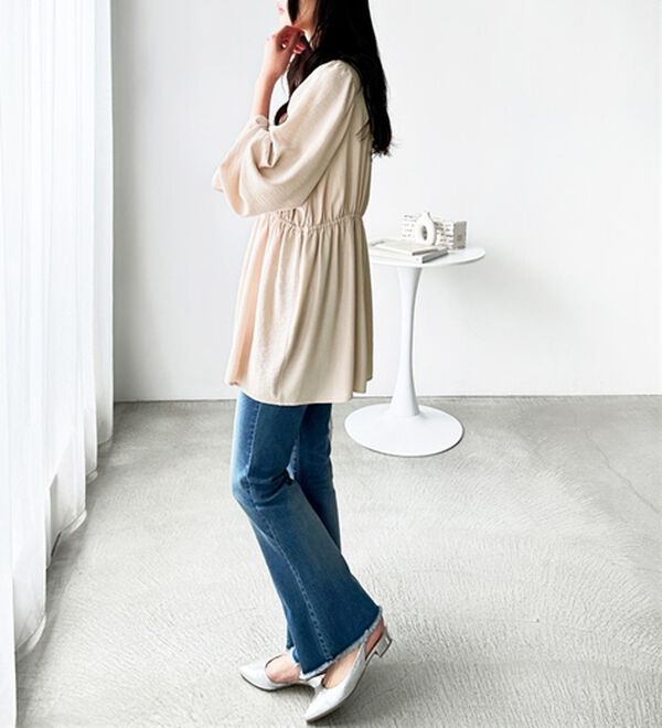 GeeRA（ジーラ）の「シャーリングビスチェデザインチュニックブラウス（ブラウス）」｜詳細画像