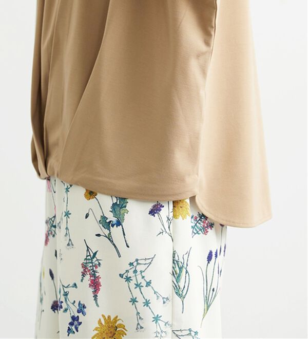 BELLUNA（ベルーナ）の「肩ボタンデザイン裾タックプルオーバー（カットソー）」｜詳細画像