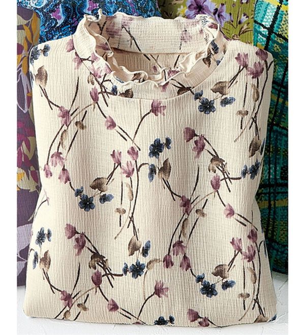 BELLUNA（ベルーナ）の「楊柳素材プリントハイネックプルオーバー（カットソー）」｜花柄(オフベージュ)