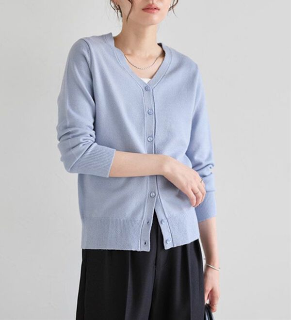 Pierrot（ピエロ）の「【Ｍ～３Ｌ】ふんわり質感プレミアムカシミヤタッチカーディガン（ニットカーディガン）」｜詳細画像