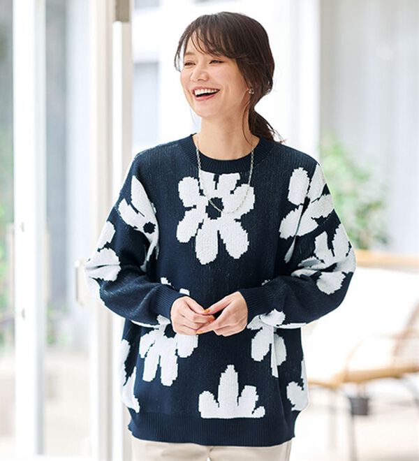 BELLUNA（ベルーナ）の「【２枚組】お花柄ゆるニット（ニット・セーター）」｜詳細画像