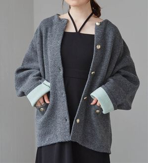 RANAN（ラナン）の「裏配色ゴールド調ボタンニットコーディガン（ニットカーディガン）」｜チャコール