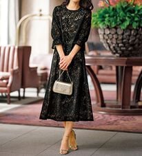 BELLUNA（ベルーナ）の「花柄レース重ね配色ワンピース（その他ワンピース）」