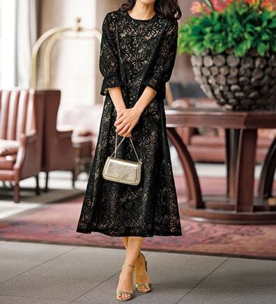 BELLUNA（ベルーナ）の「花柄レース重ね配色ワンピース（その他ワンピース）」