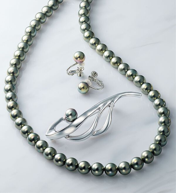 時計ベルト専門店 mano a mano 【美品】Samantha Tiara パールベルト