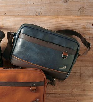 「＜クロコダイル＞大人のビンテージ調ショルダー（メンズショルダーバッグ）」｜ネイビー