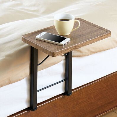 「折りたためる棚付ベッドガード（ベッドまわり用品）」