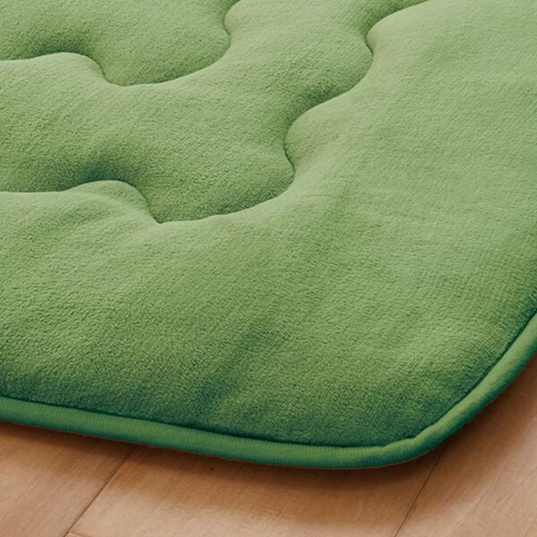 「ふわふわキルトラグ（カーペット）」｜グリーン
